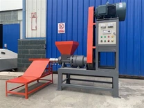 Kókuszhéj faszén készítő gép